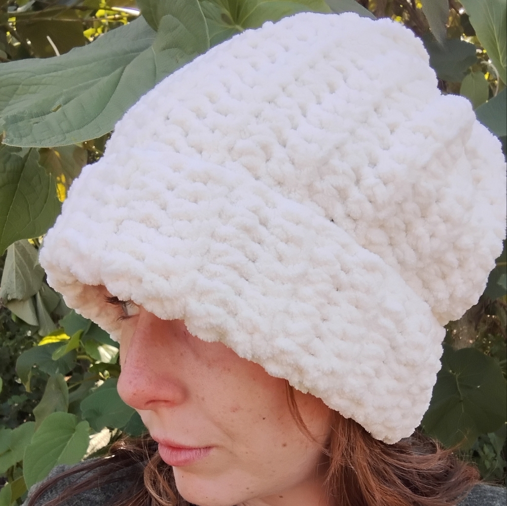 Super chunky crocheted hat - Picture 3 of 5